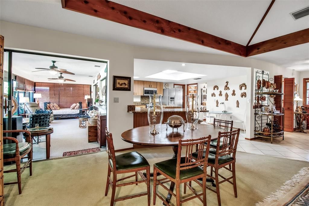 На продажу: $550,000 (3 спален, 2 ванн, 1892 Квадратных фут)