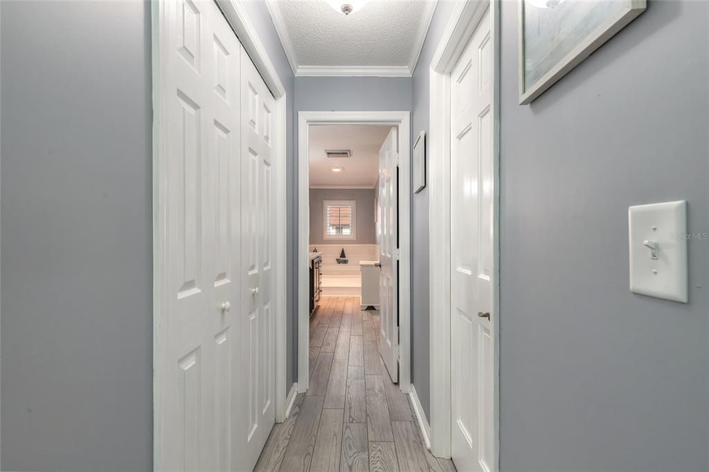 For Sale: $469,900 (3 beds, 2 baths, 716 Square Feet)