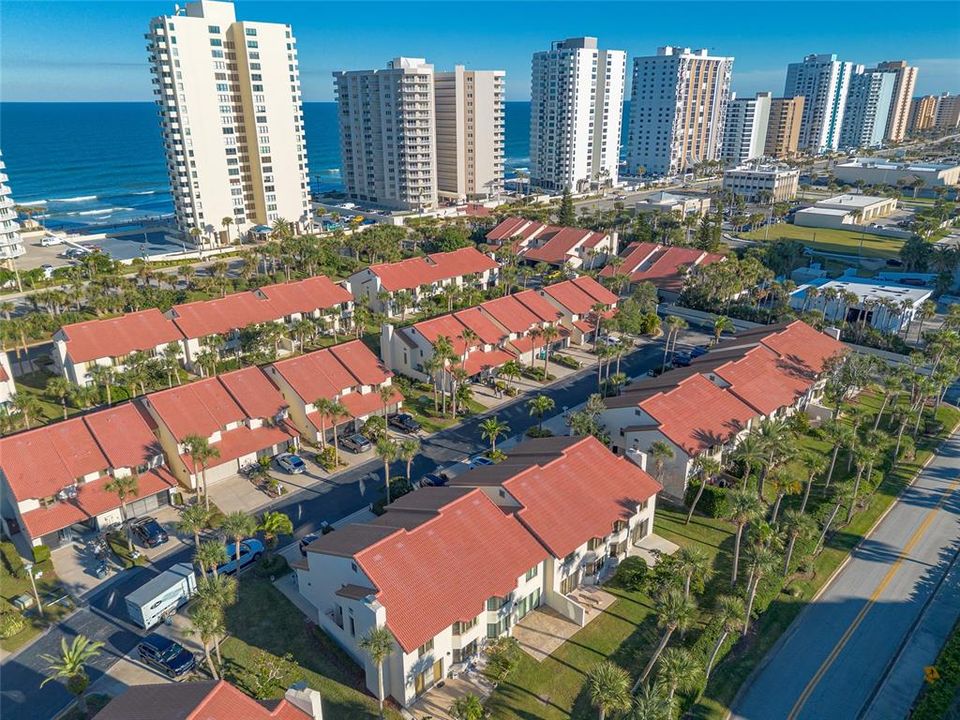 For Sale: $469,900 (3 beds, 2 baths, 716 Square Feet)