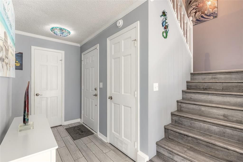 For Sale: $469,900 (3 beds, 2 baths, 716 Square Feet)