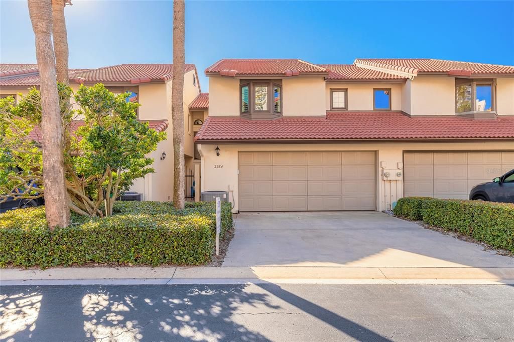 For Sale: $469,900 (3 beds, 2 baths, 716 Square Feet)