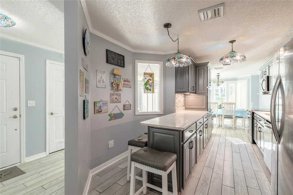 For Sale: $469,900 (3 beds, 2 baths, 716 Square Feet)