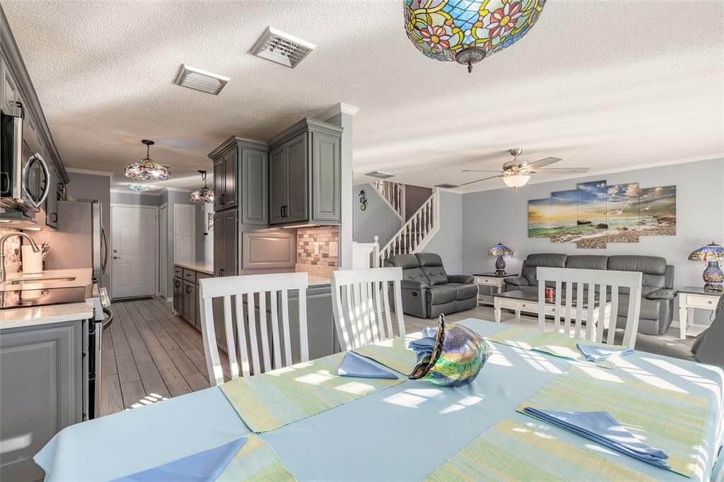 For Sale: $469,900 (3 beds, 2 baths, 716 Square Feet)