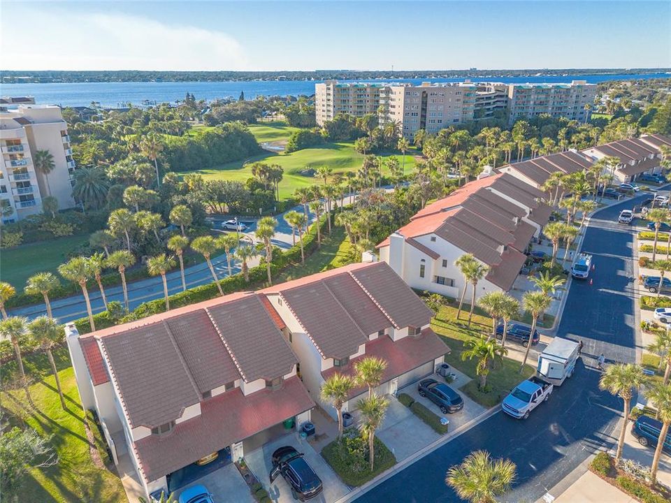 For Sale: $469,900 (3 beds, 2 baths, 716 Square Feet)