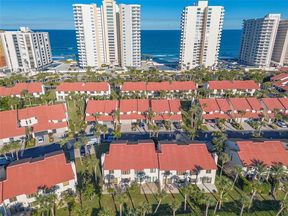 For Sale: $469,900 (3 beds, 2 baths, 716 Square Feet)