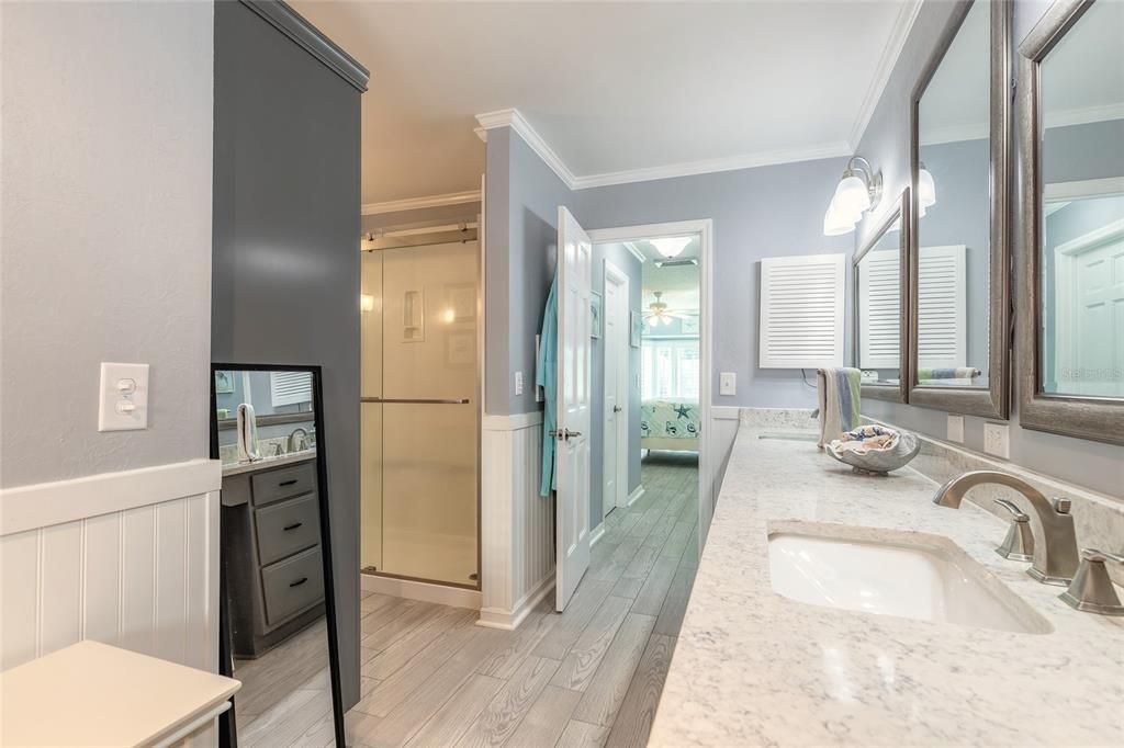 For Sale: $469,900 (3 beds, 2 baths, 716 Square Feet)