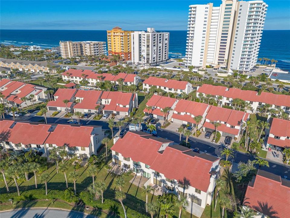 For Sale: $469,900 (3 beds, 2 baths, 716 Square Feet)