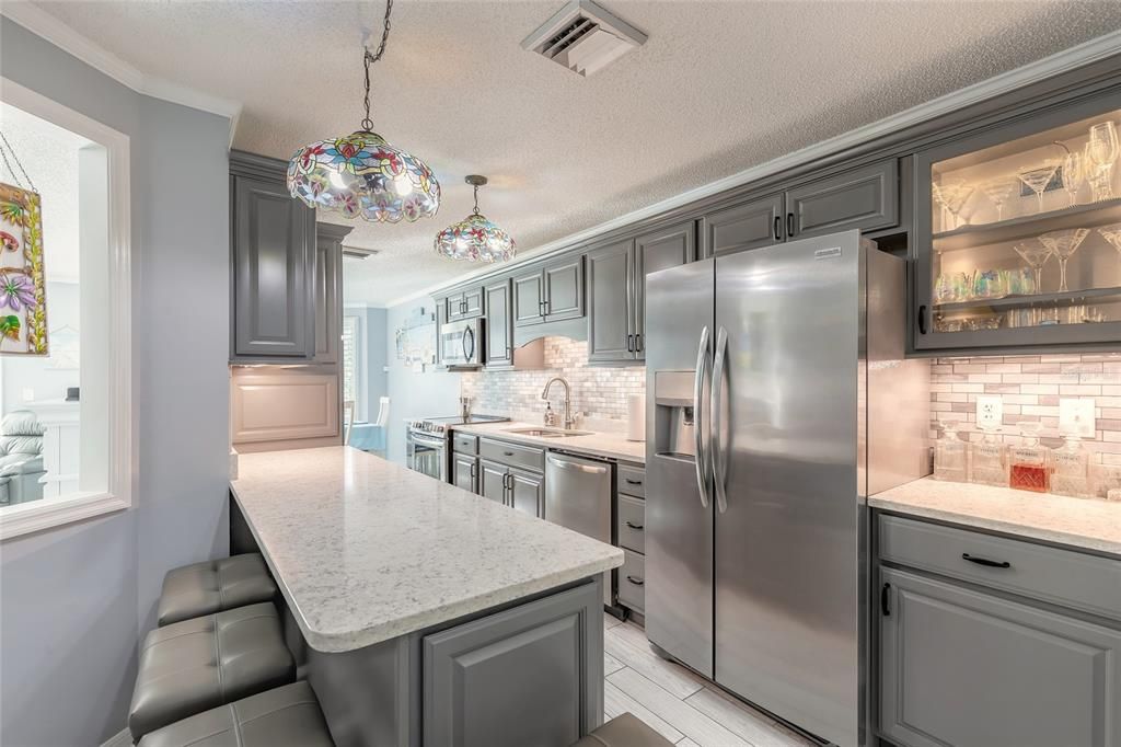 For Sale: $469,900 (3 beds, 2 baths, 716 Square Feet)