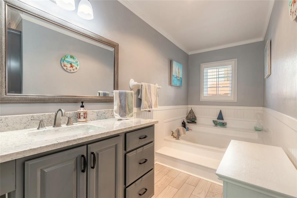 For Sale: $469,900 (3 beds, 2 baths, 716 Square Feet)