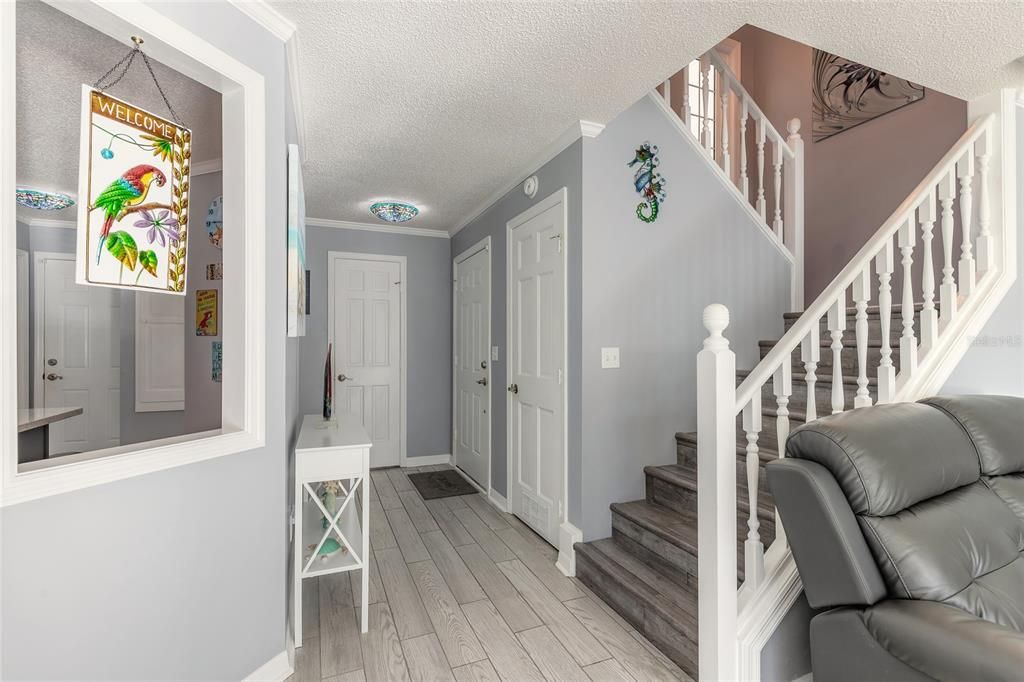 For Sale: $469,900 (3 beds, 2 baths, 716 Square Feet)