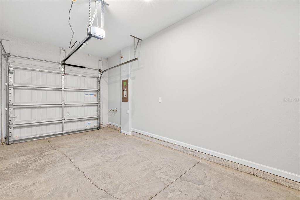 For Sale: $317,204 (3 beds, 2 baths, 1691 Square Feet)