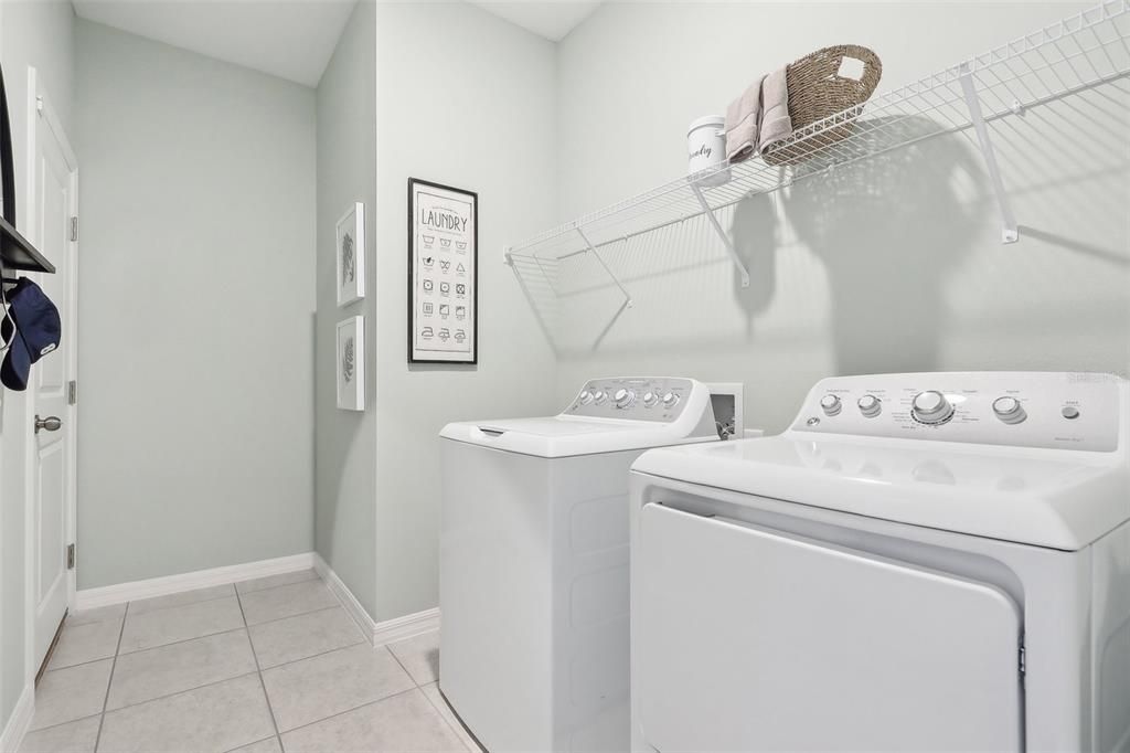 For Sale: $312,490 (3 beds, 2 baths, 1589 Square Feet)