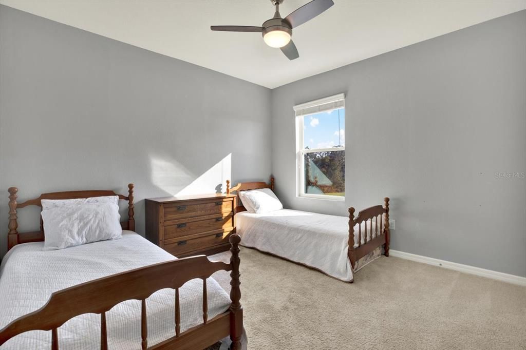 For Rent: $3,000 (5 beds, 2 baths, 2601 Square Feet)