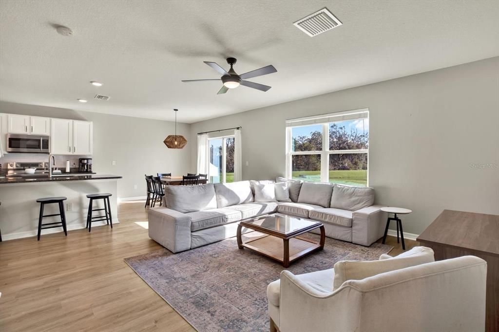 For Rent: $3,000 (5 beds, 2 baths, 2601 Square Feet)