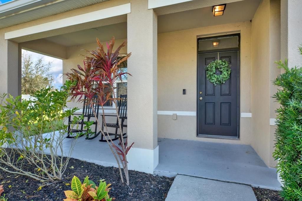 For Rent: $3,000 (5 beds, 2 baths, 2601 Square Feet)