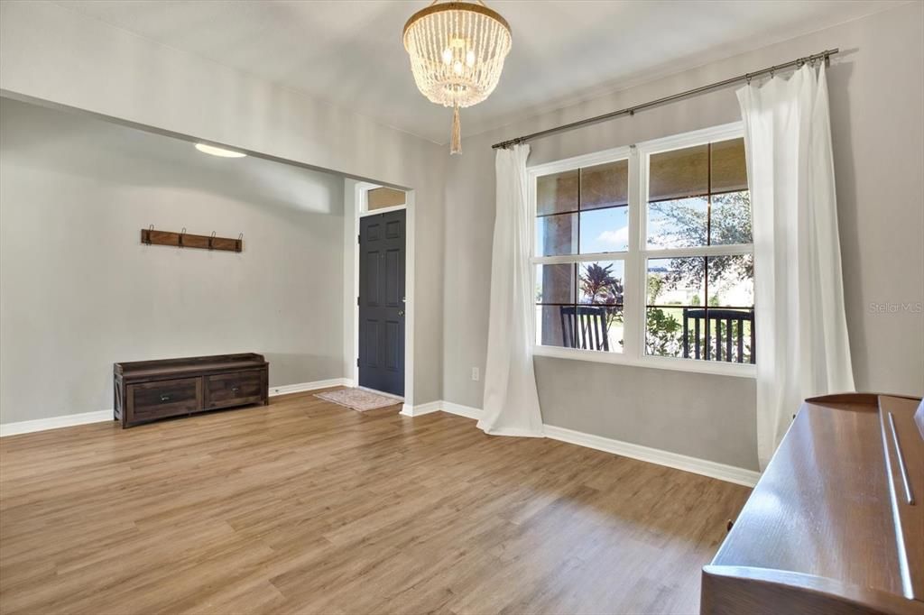 For Rent: $3,000 (5 beds, 2 baths, 2601 Square Feet)