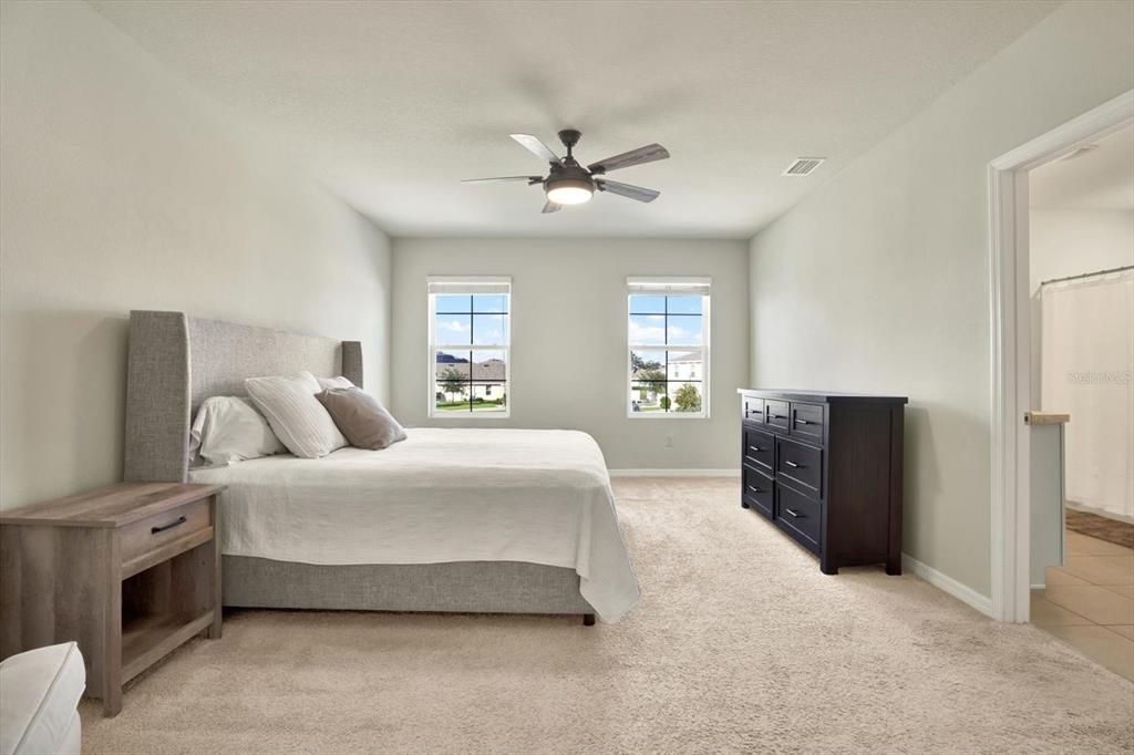 For Rent: $3,000 (5 beds, 2 baths, 2601 Square Feet)