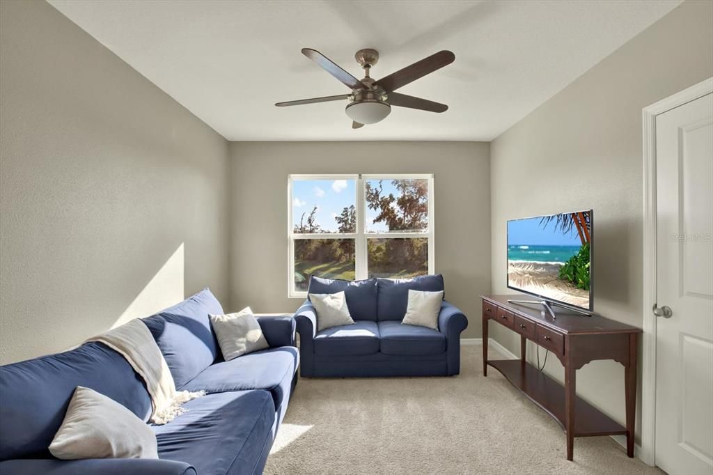 For Rent: $3,000 (5 beds, 2 baths, 2601 Square Feet)