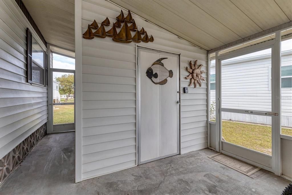 На продажу: $155,000 (2 спален, 2 ванн, 1232 Квадратных фут)