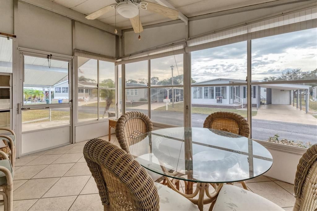 На продажу: $155,000 (2 спален, 2 ванн, 1232 Квадратных фут)