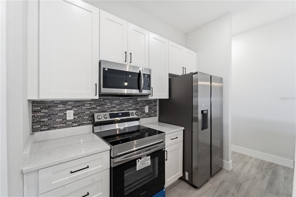 For Sale: $349,900 (4 beds, 3 baths, 1802 Square Feet)