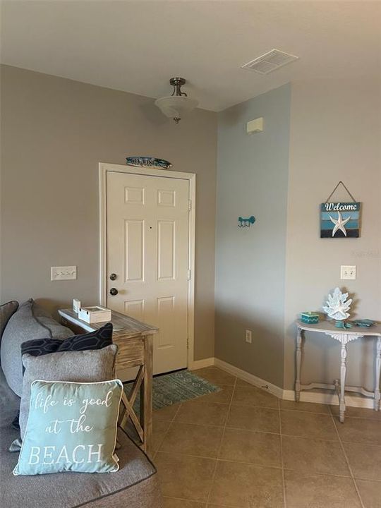 For Sale: $289,900 (3 beds, 2 baths, 1210 Square Feet)