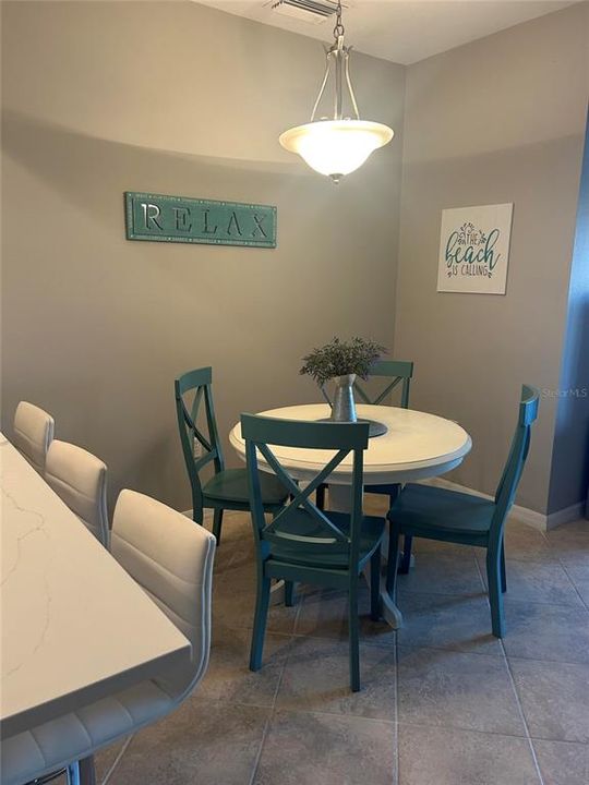 For Sale: $289,900 (3 beds, 2 baths, 1210 Square Feet)