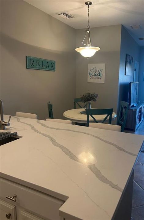 For Sale: $289,900 (3 beds, 2 baths, 1210 Square Feet)