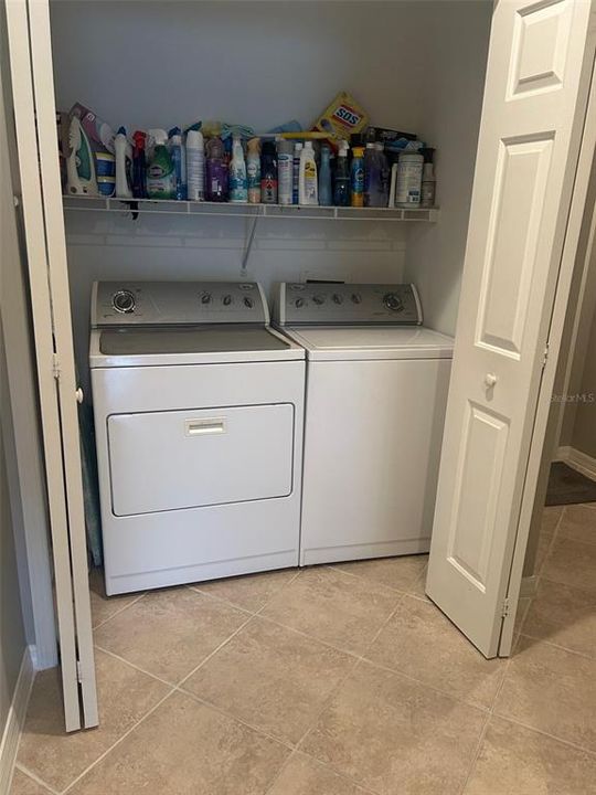 For Sale: $289,900 (3 beds, 2 baths, 1210 Square Feet)