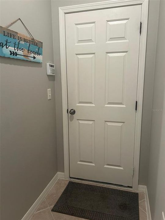 For Sale: $289,900 (3 beds, 2 baths, 1210 Square Feet)