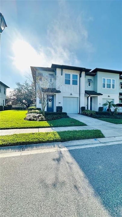 For Rent: $2,050 (3 beds, 2 baths, 1609 Square Feet)