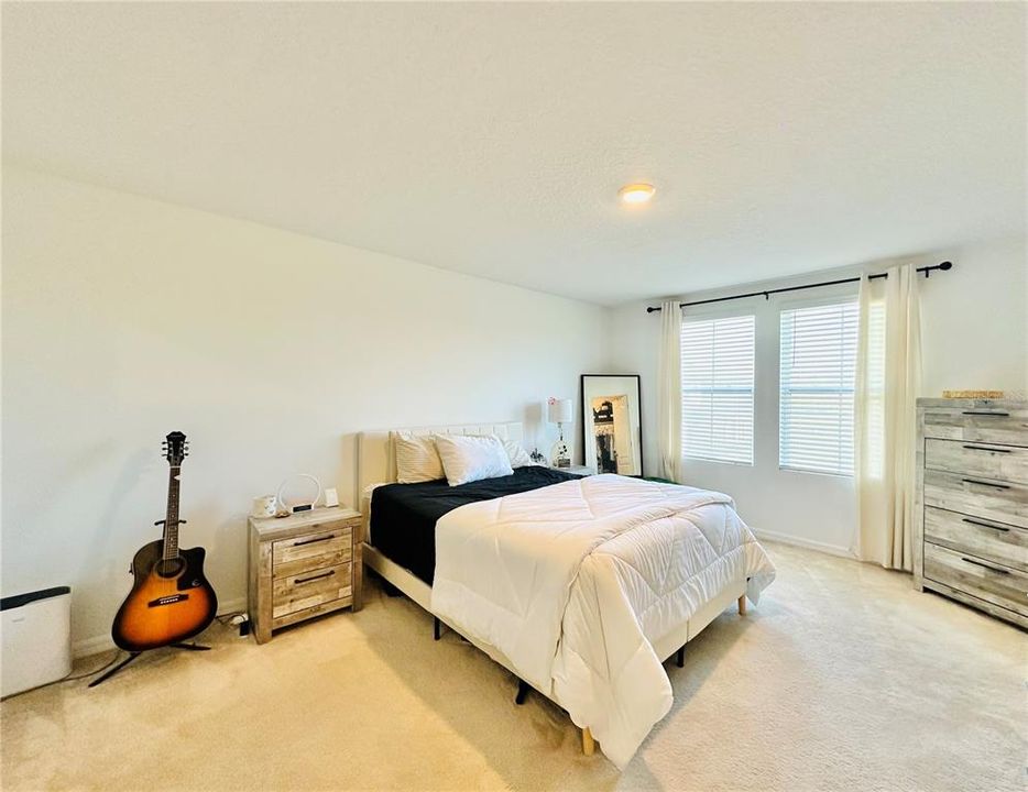 For Rent: $2,050 (3 beds, 2 baths, 1609 Square Feet)