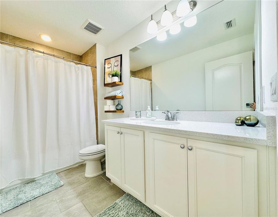 For Rent: $2,050 (3 beds, 2 baths, 1609 Square Feet)