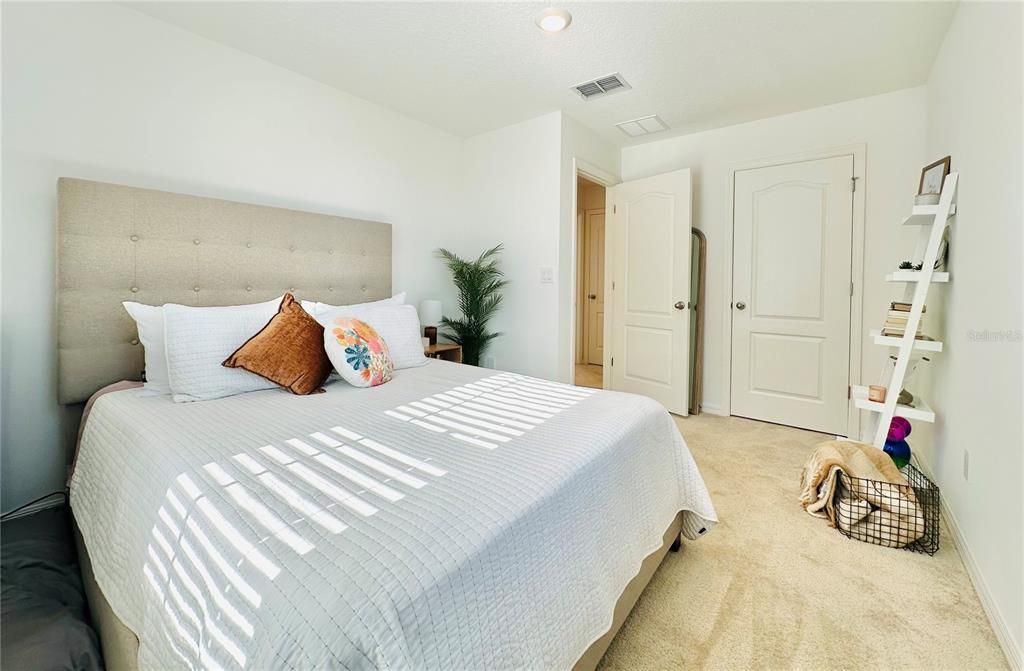 For Rent: $2,050 (3 beds, 2 baths, 1609 Square Feet)