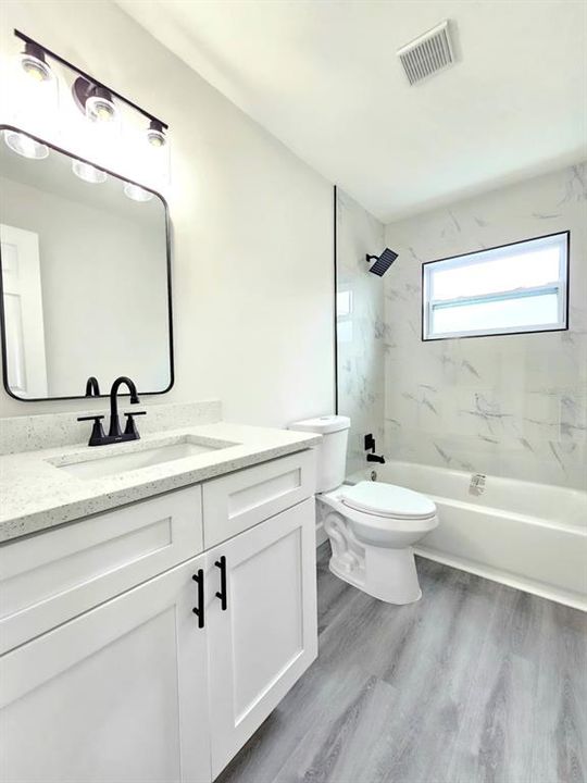 En Venta: $339,000 (4 camas, 2 baños, 1742 Pies cuadrados)