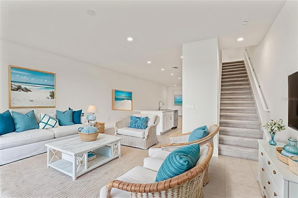 For Sale: $345,000 (3 beds, 2 baths, 1790 Square Feet)