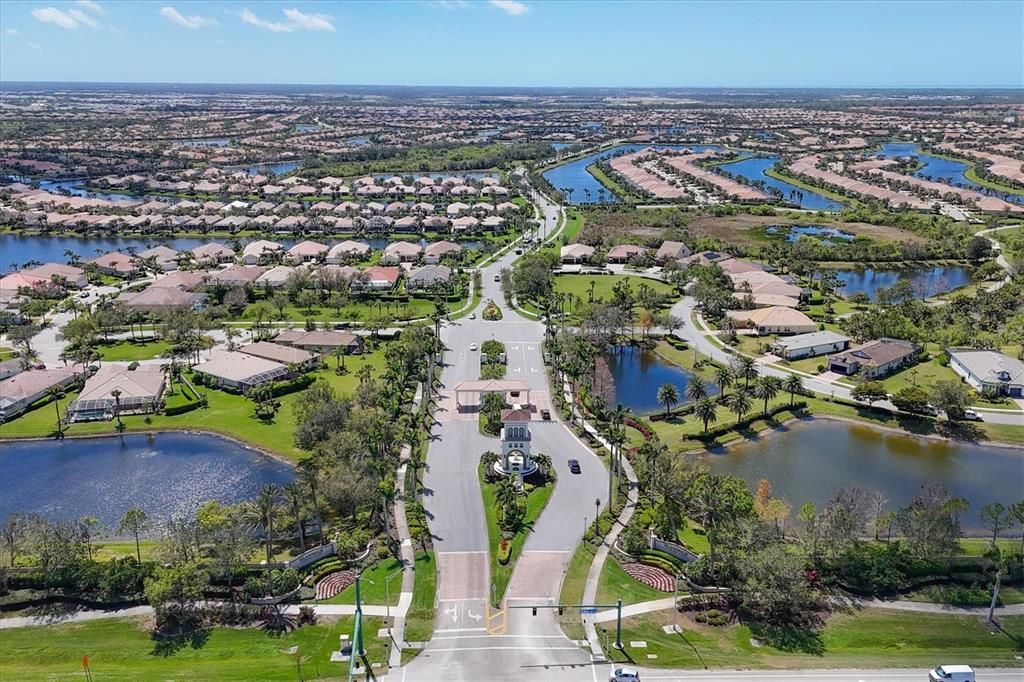 For Sale: $400,000 (2 beds, 2 baths, 1706 Square Feet)