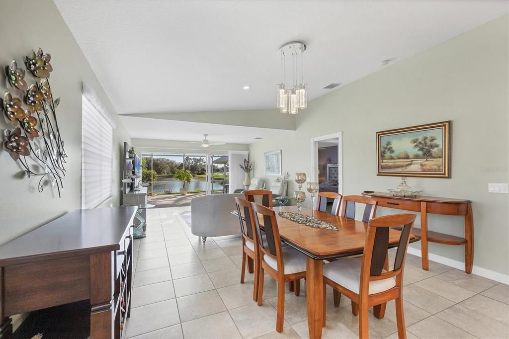 For Sale: $400,000 (2 beds, 2 baths, 1706 Square Feet)