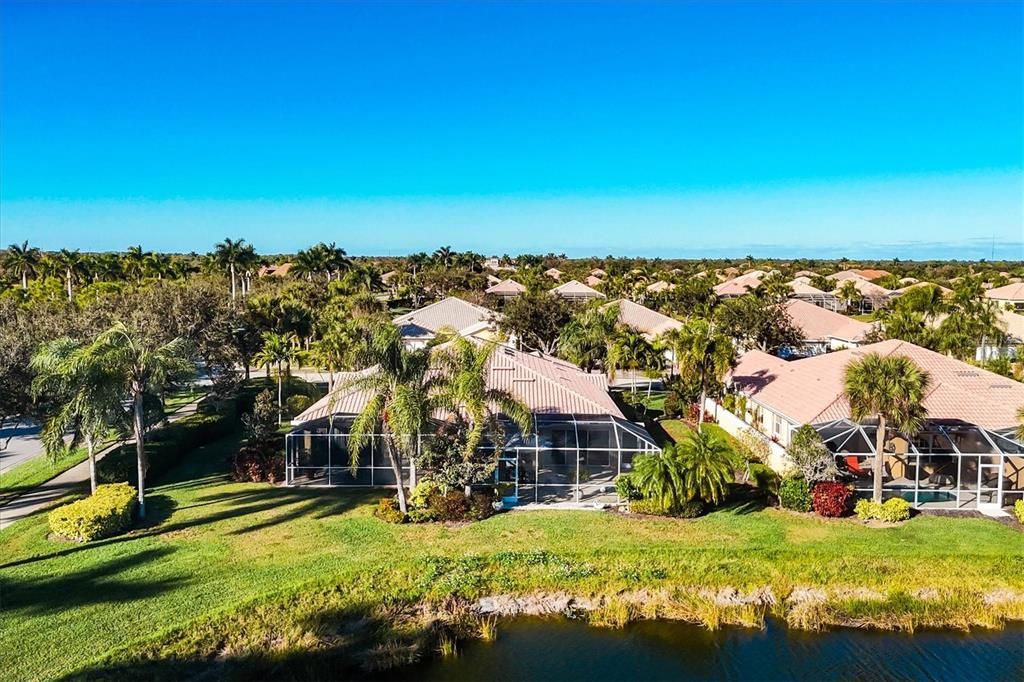 For Sale: $400,000 (2 beds, 2 baths, 1706 Square Feet)