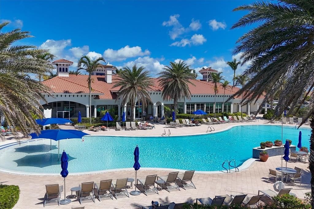 For Sale: $400,000 (2 beds, 2 baths, 1706 Square Feet)