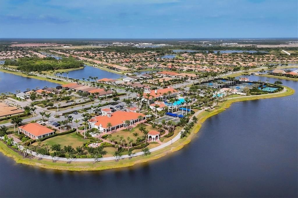 For Sale: $400,000 (2 beds, 2 baths, 1706 Square Feet)