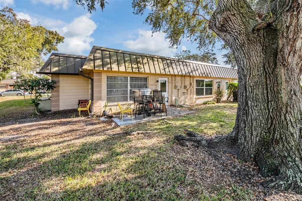 На продажу: $135,000 (2 спален, 2 ванн, 1050 Квадратных фут)