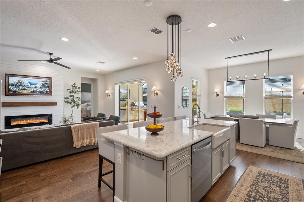 For Sale: $995,000 (5 beds, 4 baths, 3578 Square Feet)