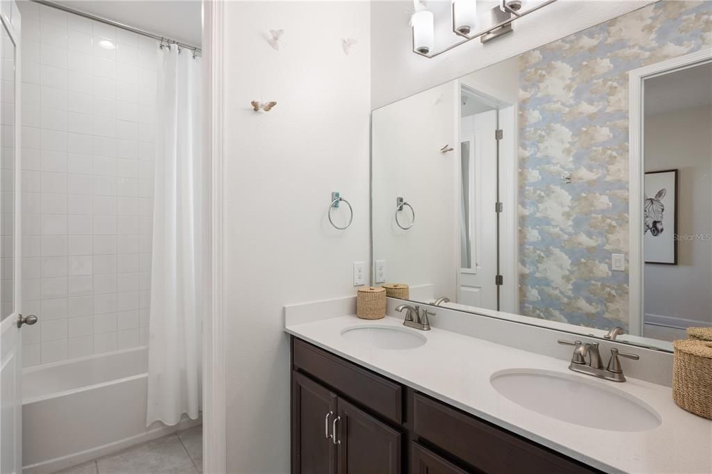 For Sale: $995,000 (5 beds, 4 baths, 3578 Square Feet)