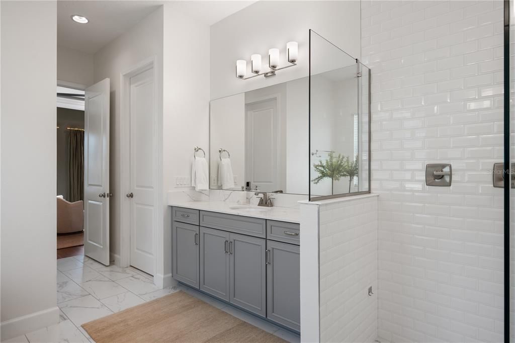 For Sale: $995,000 (5 beds, 4 baths, 3578 Square Feet)