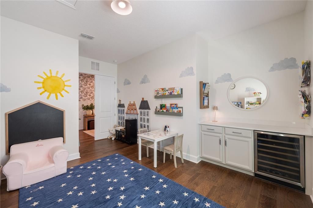 For Sale: $995,000 (5 beds, 4 baths, 3578 Square Feet)