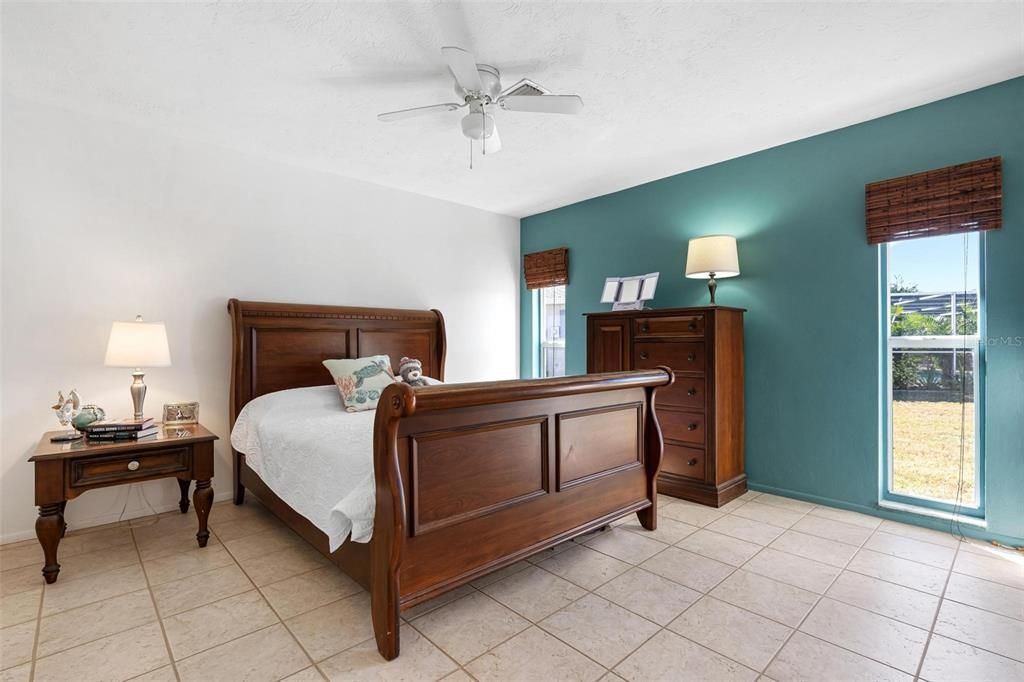 En Venta: $550,000 (3 camas, 3 baños, 2086 Pies cuadrados)