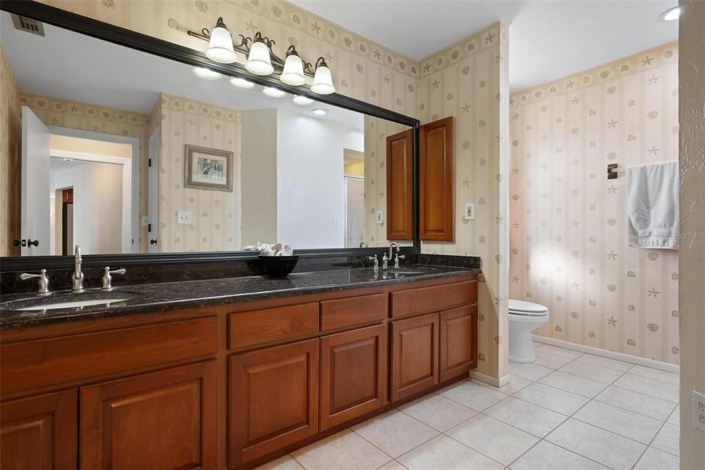 En Venta: $550,000 (3 camas, 3 baños, 2086 Pies cuadrados)