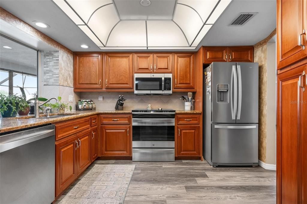 En Venta: $550,000 (3 camas, 3 baños, 2086 Pies cuadrados)