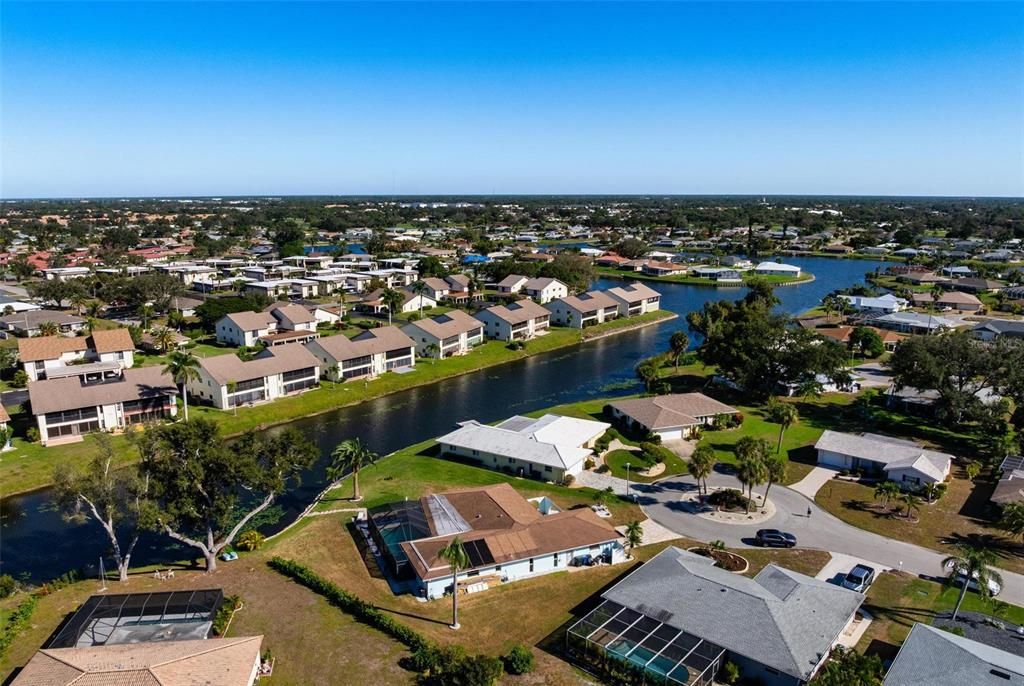 En Venta: $550,000 (3 camas, 3 baños, 2086 Pies cuadrados)